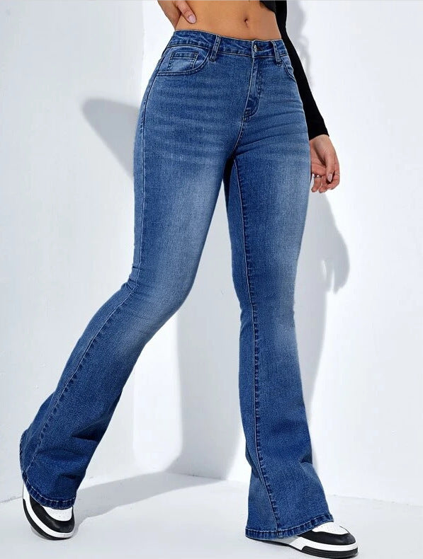 Women’s high waist flared jeans in blue denim – slim fit stretch flare pants worn by a model on a white background